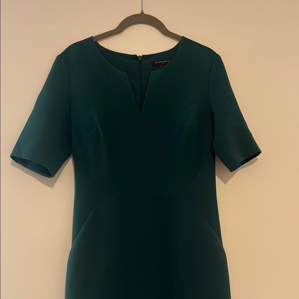 Banana Republic Green Sheath Midi Dress V-neck Short Sleeve